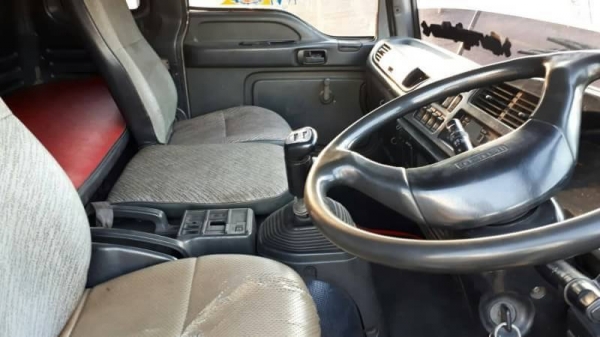 ขาย 1,295,000฿ Isuzu 270 ปี45 UERO 1 แม่ลูกดั้มอู่ ST แม่ยาว6.20ม.ลูกยาว6.80ม3เพลาแท้ แก๊ส6ถังหัวบางยางดีคัดซีสวย บันทุกของได้.29ตัน รถอยู่ราชบุรี 090-772-3710 090-772-3708