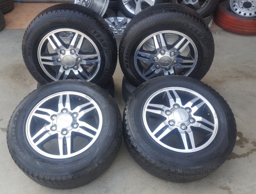 ขายล้อISUZU Hi Lender16 ยาง215/65/16 4 ล้อ