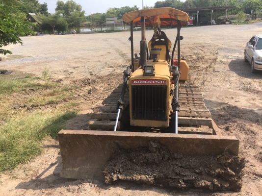 ขายรถแทร็กเตอร์ D2-3P สภาพสวยพร้อมใช้งาน เครื่องดีช่วงล่างดี ใบแทร็กเต็ม ราคาต่อลองคุยกันได้