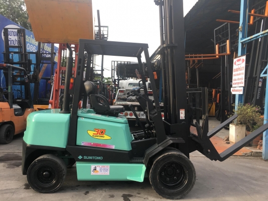 ขายรถโฟล์คลิฟท์ตักยางพาราตักทะลายปาล์ม