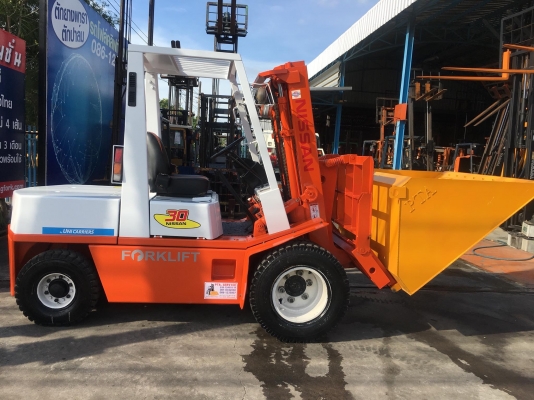 ขายรถโฟล์คลิฟท์ตักยางพาราตักทะลายปาล์ม