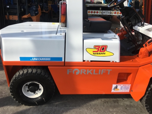 ขายรถโฟล์คลิฟท์ตักยางพาราตักทะลายปาล์ม