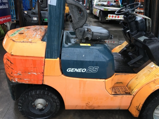 ขายรถโฟล์คลิฟท์ตักยางพาราตักทะลายปาล์มตักงานของเก่ารีไซเคิ้ล