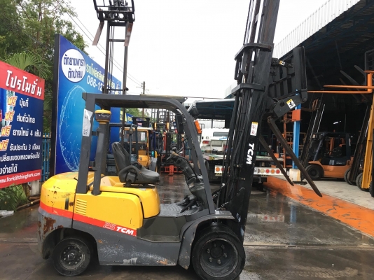 ขายรถโฟล์คลิฟท์ตักยางพาราตักทะลายปาล์มตักงานของเก่ารีไซเคิ้ล