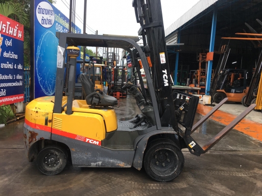 ขายรถโฟล์คลิฟท์ตักยางพาราตักทะลายปาล์มตักงานของเก่ารีไซเคิ้ล