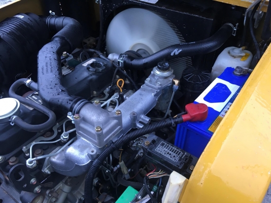 ขายรถโฟล์คลิฟท์ตักยางพาราตักทะลายปาล์มตักงานของเก่ารีไซเคิ้ล