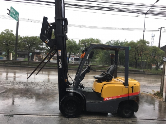 ขายรถโฟล์คลิฟท์ตักยางพาราตักทะลายปาล์มตักงานของเก่ารีไซเคิ้ล