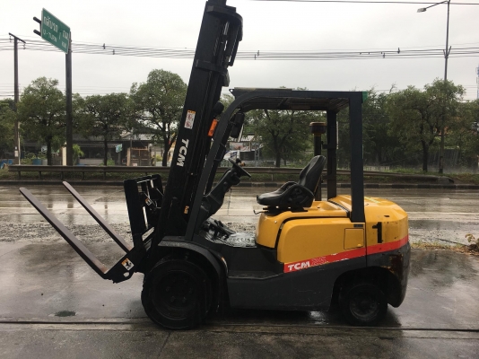 ขายรถโฟล์คลิฟท์ตักยางพาราตักทะลายปาล์มตักงานของเก่ารีไซเคิ้ล