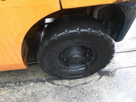 ขายรถโฟล์คลิฟท์ตักยางพาราตักทะลายปาล์มตักยางก้อนยางถ้วยขี้ยางเศษยาง