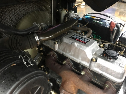 ขายรถโฟล์คลิฟท์ตักยางพาราตักทะลายปาล์มตักยางก้อนยางถ้วยขี้ยางเศษยาง