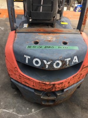 ขายรถโฟล์คลิฟท์ตักยางพาราตักยางก้อนตักยางถ้วยตักเศษยางตักทะลายปาล์มตักงานของเก่า