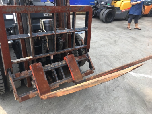 ขายรถโฟล์คลิฟท์ตักยางพาราตักยางก้อนตักยางถ้วยตักเศษยางตักทะลายปาล์มตักงานของเก่า