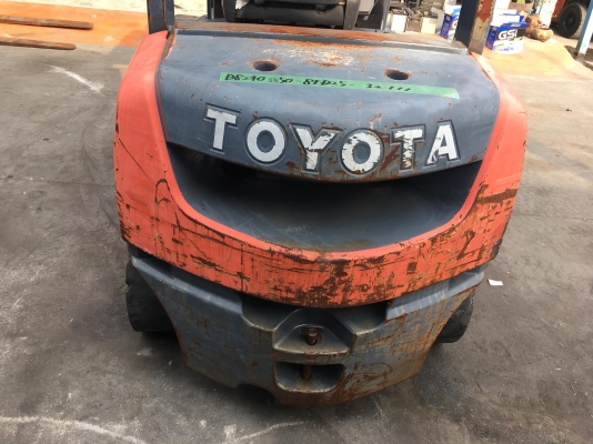 ขายรถโฟล์คลิฟท์ตักยางพาราตักยางก้อนตักยางถ้วยตักเศษยางตักทะลายปาล์มตักงานของเก่า