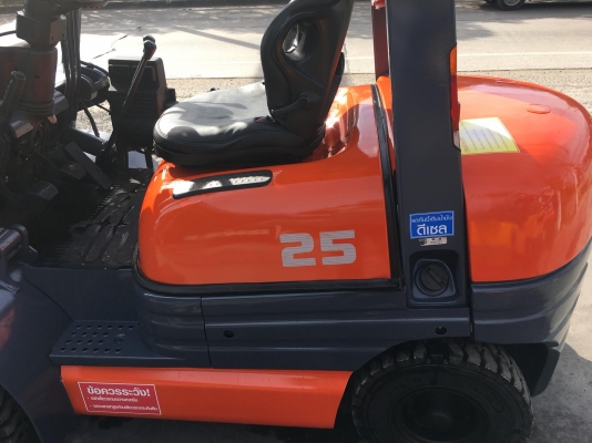 ขายรถโฟล์คลิฟท์ตักยางพาราตักยางก้อนตักยางถ้วยตักขี้ยางตักเศษยางตักทะลายปาล์ม