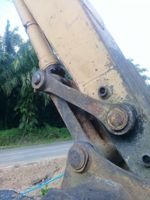ขาย200-5komatsu ไฟฟ้าครบ บูมสวยช่วงล่างดี ใบซื้อขาย พร้อมทำงาน