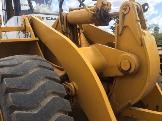 ขายรถตัก TCM870 เอกสารเล่มทะเบียน สภาพพร้อมใช้งาน เครื่องเดิม