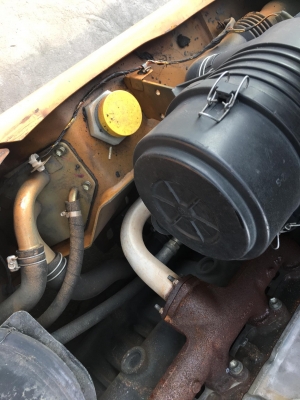 ขายรถโฟล์คลิฟท์มือสองสำหรับตักยางพาราตักยางก้อนยางถ้วยเศษยางและขี้ยางตักทะลายปาล์ม