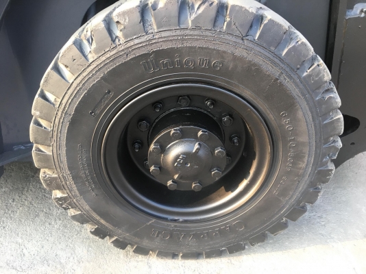 ขายรถโฟล์คลิฟท์ตักยางพาราตักยางก้อนยางถ้วยขี้ยางตักเศษยาง