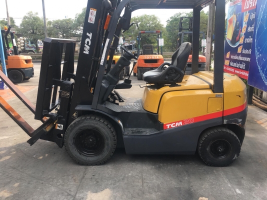 ขายรถโฟล์คลิฟท์ตักยางพาราตักทะลายปาล์ม