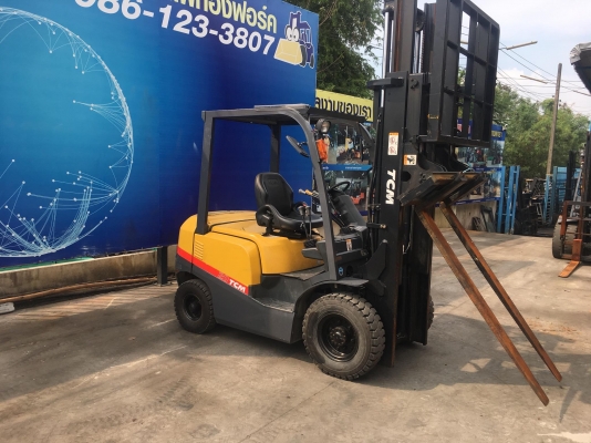 ขายรถโฟล์คลิฟท์ตักยางพาราตักทะลายปาล์ม