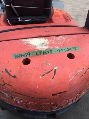 ขายรถโฟล์คลิฟท์ตักยางพาราตักทะลายปาล์ม