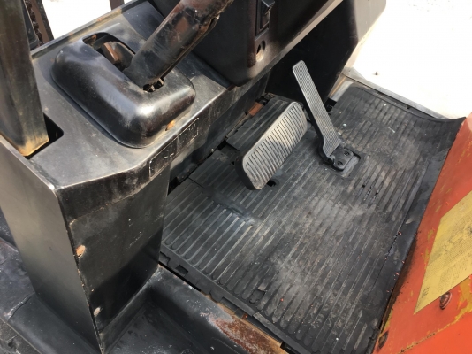 ขายรถโฟล์คลิฟท์ตักยางพาราตักทะลายปาล์ม