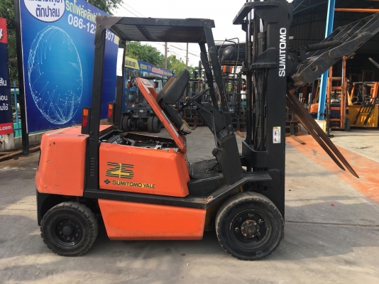 ขายรถโฟล์คลิฟท์ตักยางพาราตักทะลายปาล์ม