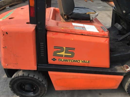 ขายรถโฟล์คลิฟท์ตักยางพาราตักทะลายปาล์ม