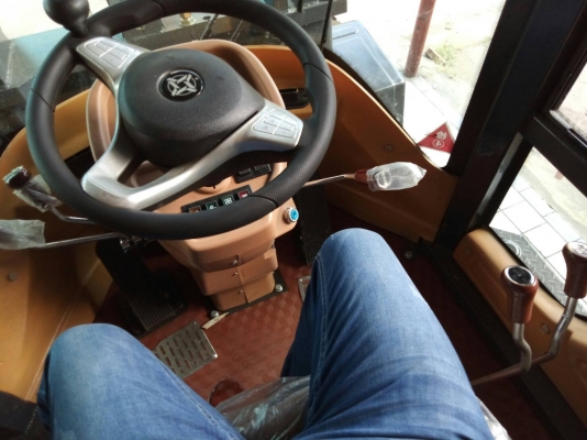 ล้อตักล้อยาง Shanyu ของใหม่มือหนึ่ง ยอดขายอันดับหนึ่งในจีน คุ้มทุนการใช้งาน คุณภาพดี ราคาถูก มีอะไหล่ครบทุกชิ้นส่วน รับประกัน 1 ปี สามารถเปลี่ยนอุปกรณ์เสริมได้หลากหลาย หนีบ ยก ดัน รุ่น ZL946 ล้อตักล้อยาง Shanyu ของใหม่มือหนึ่ง ยอดขายอันดับหนึ่งในจีน คุ้มทุนการใช้งาน คุณภาพดี ราคาถูก มีอะไหล่ครบทุกชิ้นส่วน รับประกัน 1 ปี สามารถเปลี่ยนอุปกรณ์เสริมได้หลากหลาย หนีบ ยก ดัน รุ่น ZL946