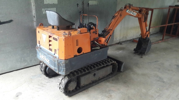 ขายรถแบคโฮJob เครื่อง1สูบ ตัวเล็ก ขายรถแบคโฮJob เครื่อง1สูบ ตัวเล็ก