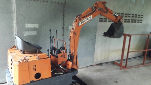 ขายรถแบคโฮJob เครื่อง1สูบ ตัวเล็ก ขายรถแบคโฮJob เครื่อง1สูบ ตัวเล็ก