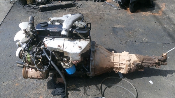 ขายเครื่องยนต์นิสสัน TD27 ฝาดำพร้อมเลข