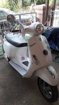 ขายครับ vespa lx 150 2v 29000 ขายครับ vespa lx 150 2v 29000