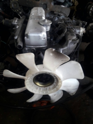 เครื่อง มิซซู 4D30  100แรง  เครื่องติดดี ไม่มีไอ พร้อมใช้งาน