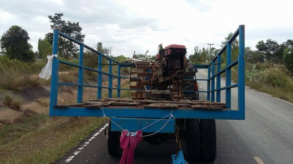 เทลเลอร์ลากอ้อย 6 ล้อ เหล็กแข็งแรงมาก  กว้าง 2 เมตรยาว 320