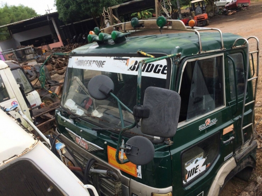 หัวเก๋ง HINO 3ใบปัด อุปกรณ์ครบ หัวเก๋ง HINO 3ใบปัด อุปกรณ์ครบ