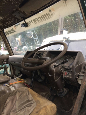 หัวเก๋ง HINO 3ใบปัด อุปกรณ์ครบ หัวเก๋ง HINO 3ใบปัด อุปกรณ์ครบ