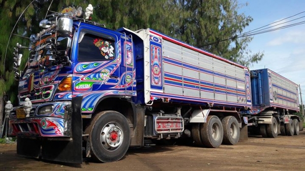 พ่วง 22 ล้อ ฮีโน่ 380แรง กระบะมิเนียม หิน ทราย - ดัั้ม ตัวแม่ ปลายปี 55 อู่รวมชัย ตัวลูกปี 56 อู่กมล  ราคา 2.48 ล้านต่อรอง