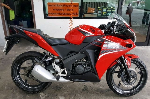 ขออนุญาตขาย HONDA CBR150I NEW วิ่ง 8,XXX KM สภาพพร้อมใช้งาน สภาพสวยเหมือนรถใหม่ป้ายแดง ฟรีค่าโอน ขออนุญาตขาย HONDA CBR150I NEW วิ่ง 8,XXX KM สภาพพร้อมใช้งาน สภาพสวยเหมือนรถใหม่ป้ายแดง ฟรีค่าโอน