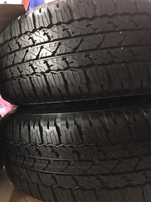 ล้อแม็กซ์ป้ายแดง REVO TRD 17 Bridgestone 265/65/17 ปี 16 ตุ่มหน้าสีเส้นยังอยู่
