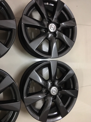 ล้อแม็ก Nissan Almera ขอบ 15 สภาพเดิมๆ ล้อแม็ก Nissan Almera ขอบ 15 สภาพเดิมๆ