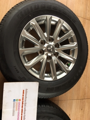 ล้อแม็กซ์ All new mitsubishi Triton ขอบ17 พร้อมยางบริดโตน 245/65/17 ปี 14 ล้อแม็กซ์ All new mitsubishi Triton ขอบ17 พร้อมยางบริดโตน 245/65/17 ปี 14