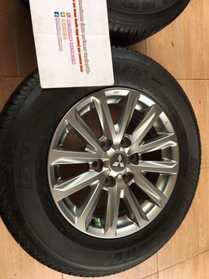 ล้อแม็กซ์ All new mitsubishi Triton ขอบ17 พร้อมยางบริดโตน 245/65/17 ปี 14 ล้อแม็กซ์ All new mitsubishi Triton ขอบ17 พร้อมยางบริดโตน 245/65/17 ปี 14