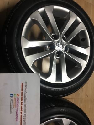 ล้อแม็ก nissan juke 17" 5 รู 114.3 ยาง bridgestone turanza gr-90 215/55r17 ปี 14
