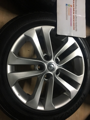 ล้อแม็ก nissan juke 17" 5 รู 114.3 ยาง bridgestone turanza gr-90 215/55r17 ปี 14
