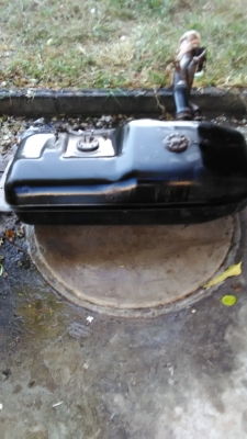 2000บาทถังน้ำมันโตโยต้าไฮลักษ์ฮีโร่