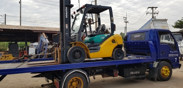 ขายด่วนรถยกKOMATSU FG18-18ยก2ตันเสาสูง3เมตรตัวใหม่ล่าสูดยางตัน4เส้นรถนอกเพื่งนำเข้ามาใหม่ยังไม่เคยใช้งานในไทยเลย