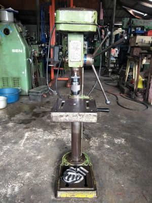 สว่านไต้หวัน พร้อมใช้ 6000 บาท 0814583376 เอก ปทุม