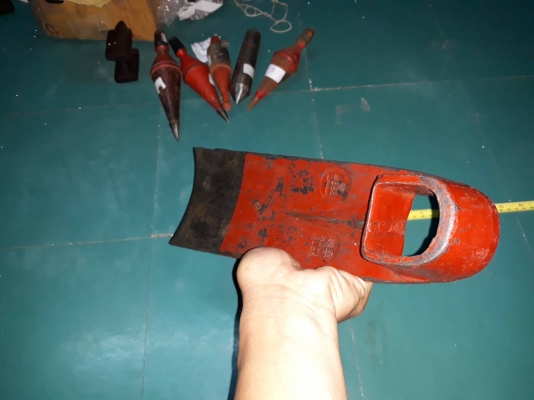 ขายจอบหงอนโบราณงานญี่ปุ่น Made in Japan.