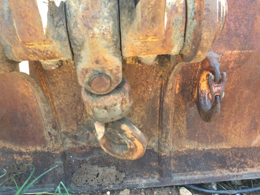 บุ้งกี๋แบคโฮเก่านอก บุ้งกี๋แบคโฮเก่านอก